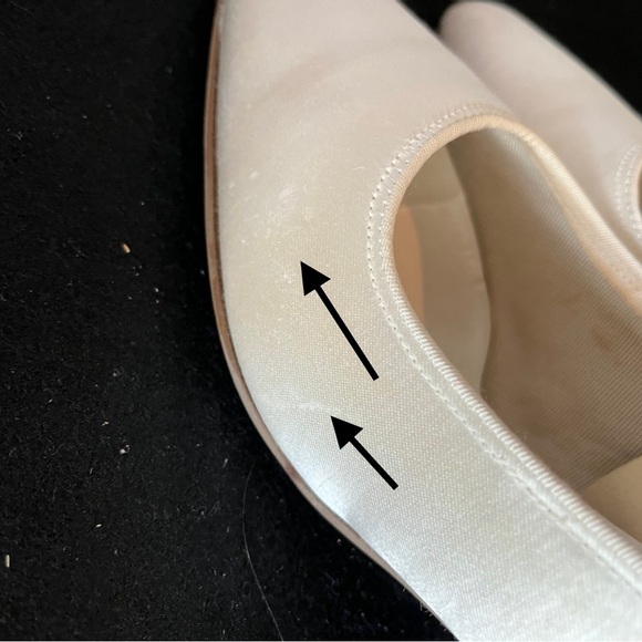 Vintage 60’s-70’s satin heels, 2.5 heel, vintage size 6.5 - Picture 15 of 16